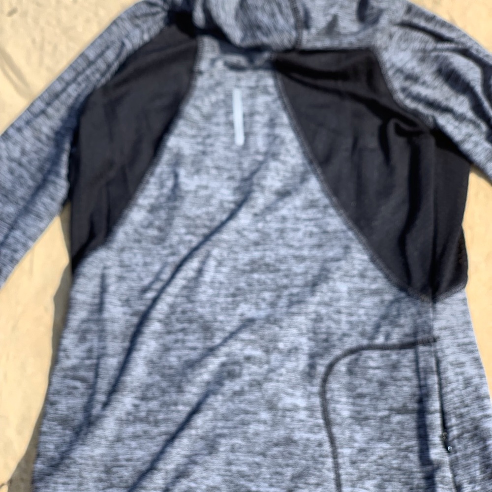 Reebok mesh, pullover.